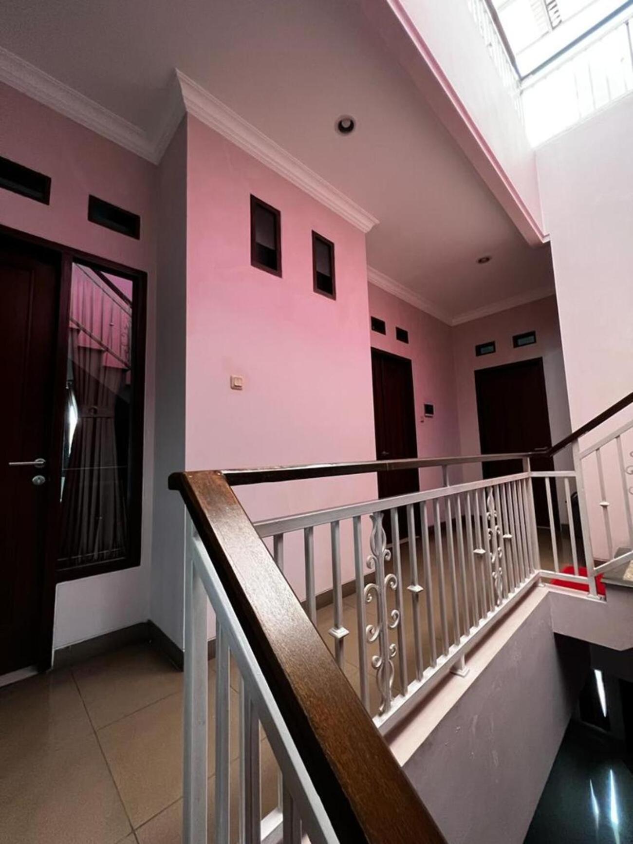 Hens Guesthouse Syariah Gadobangkong Luaran gambar