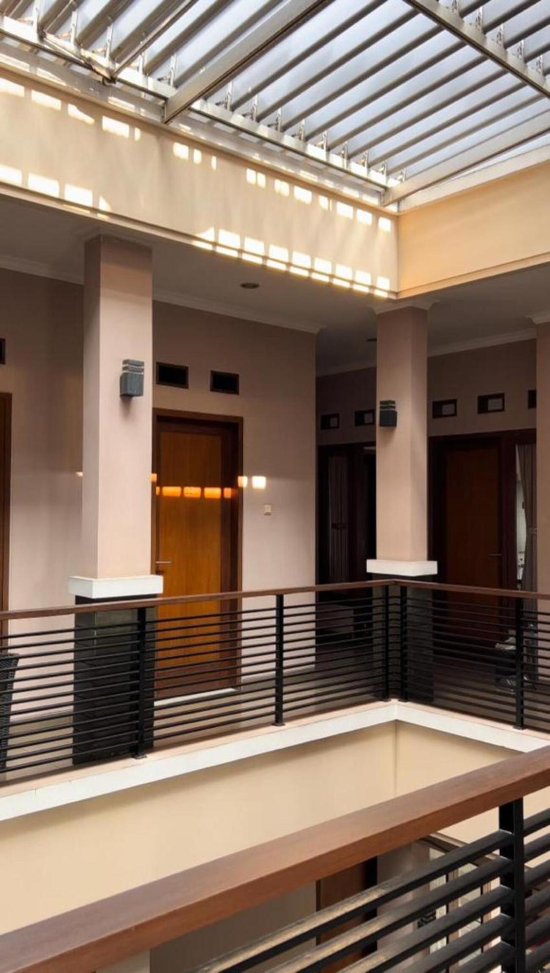 Hens Guesthouse Syariah Gadobangkong Luaran gambar